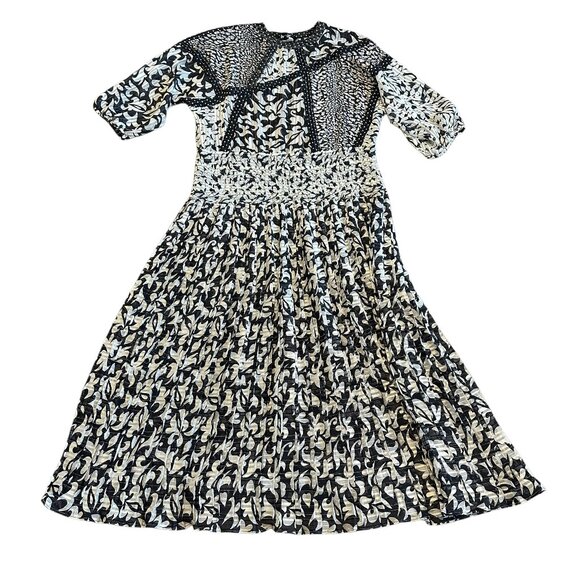 Diane Freis Georgette Black White Floral Dress Smocked Waist Asymmetrical Large - Picture 1 of 13
